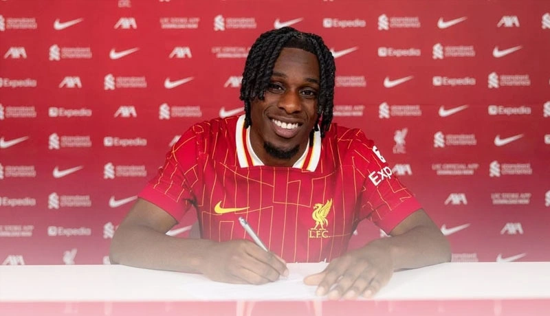 Xabi Alonso đầu quân cho Liverpool thay thế Alexander-Arnold.